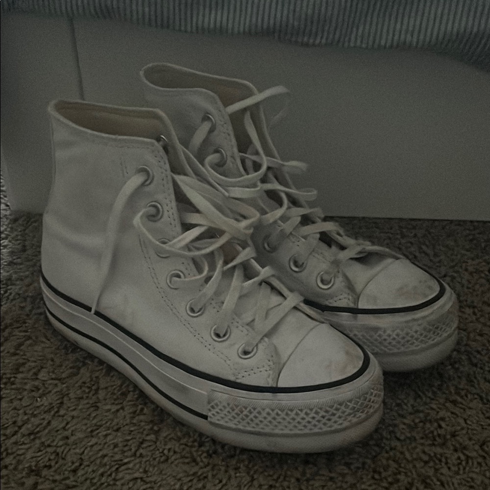 Platform Converse - image 1